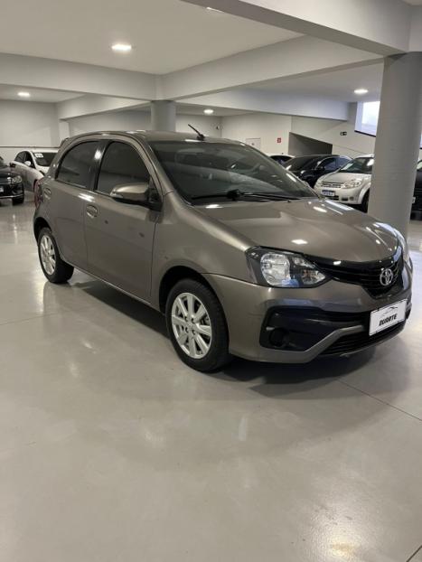 TOYOTA Etios Hatch 1.5 16V 4P FLEX X PLUS AUTOMTICO, Foto 1
