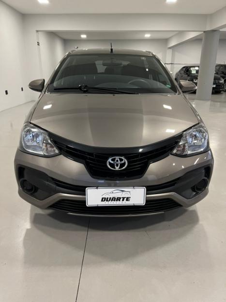 TOYOTA Etios Hatch 1.5 16V 4P FLEX X PLUS AUTOMTICO, Foto 2