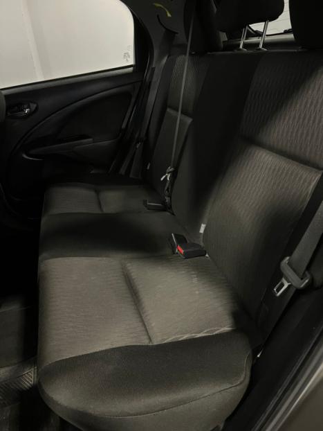 TOYOTA Etios Hatch 1.5 16V 4P FLEX X PLUS AUTOMTICO, Foto 17