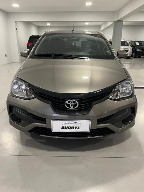 TOYOTA Etios Hatch 1.5 16V 4P FLEX X PLUS AUTOMTICO, Foto 2