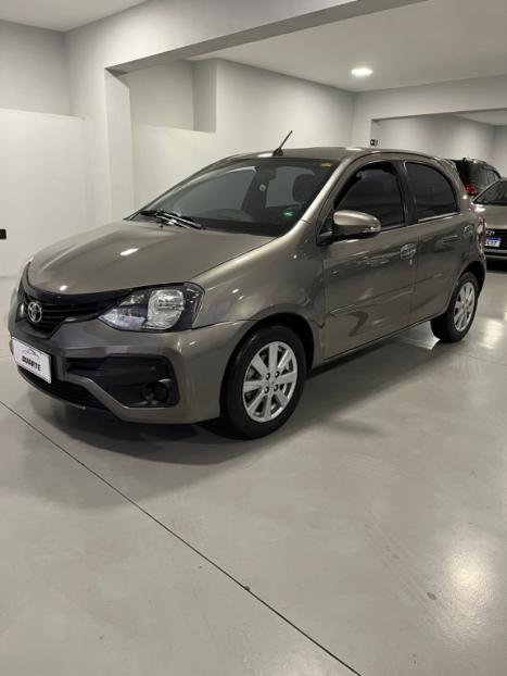 TOYOTA Etios Hatch 1.5 16V 4P FLEX X PLUS AUTOMTICO, Foto 3