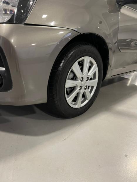 TOYOTA Etios Hatch 1.5 16V 4P FLEX X PLUS AUTOMTICO, Foto 9