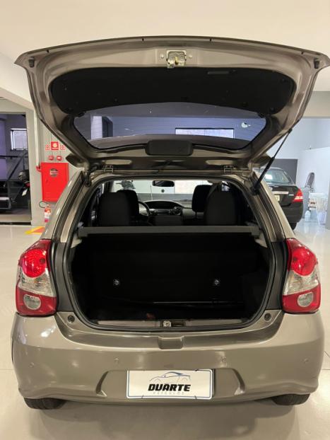 TOYOTA Etios Hatch 1.5 16V 4P FLEX X PLUS AUTOMTICO, Foto 10