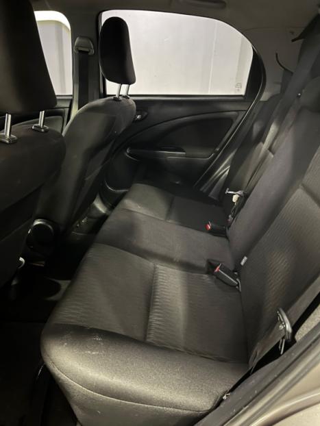 TOYOTA Etios Hatch 1.5 16V 4P FLEX X PLUS AUTOMTICO, Foto 17