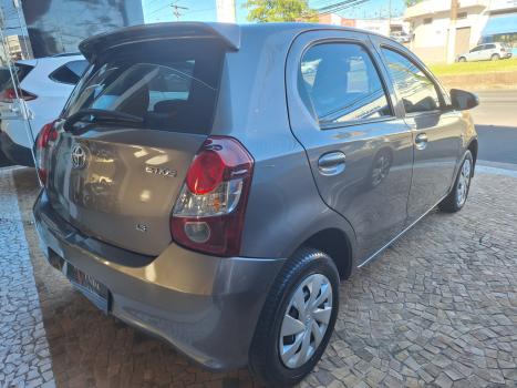 TOYOTA Etios Hatch 1.3 16V 4P FLEX X, Foto 4
