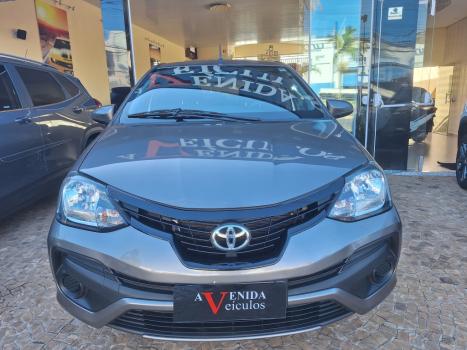 TOYOTA Etios Hatch 1.3 16V 4P FLEX X, Foto 6