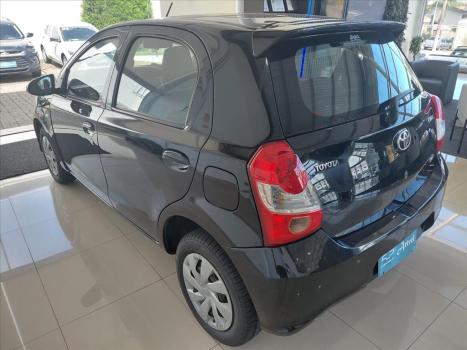 TOYOTA Etios Hatch 1.3 16V 4P FLEX X, Foto 5