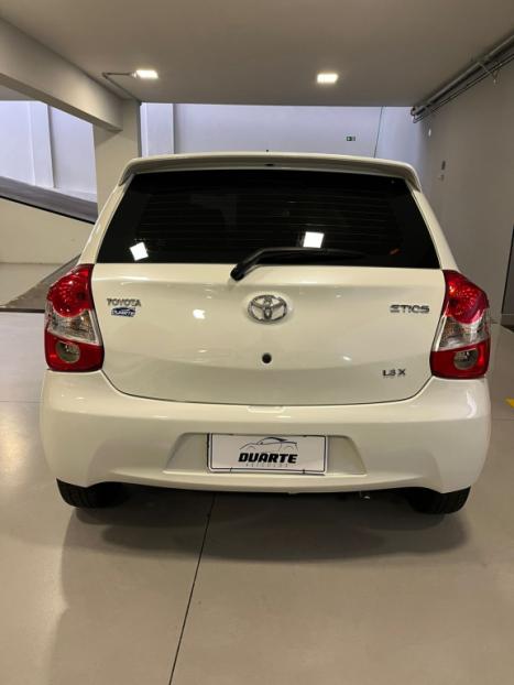 TOYOTA Etios Hatch 1.3 16V 4P FLEX X, Foto 4