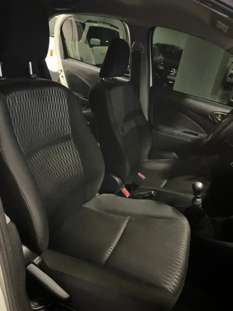 TOYOTA Etios Hatch 1.3 16V 4P FLEX X, Foto 9