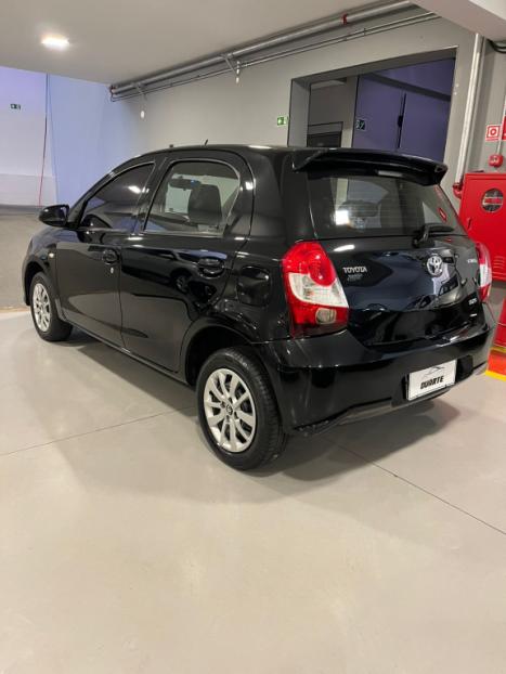 TOYOTA Etios Hatch 1.5 16V 4P FLEX XS AUTOM�TICO, Foto 6