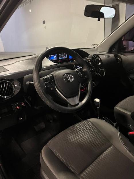 TOYOTA Etios Hatch 1.5 16V 4P FLEX XS AUTOM�TICO, Foto 11