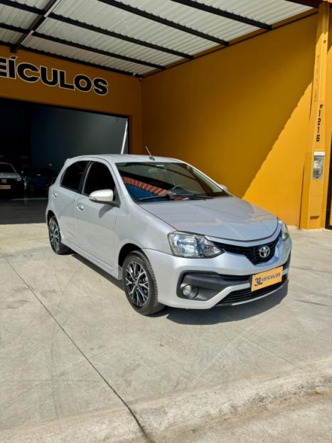 TOYOTA Etios Hatch 1.5 16V 4P FLEX PLATINUM AUTOM�TICO, Foto 3