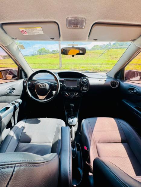 TOYOTA Etios Hatch 1.5 16V 4P FLEX PLATINUM AUTOM�TICO, Foto 7