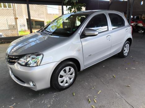 TOYOTA Etios Hatch 1.3 16V 4P FLEX X, Foto 4