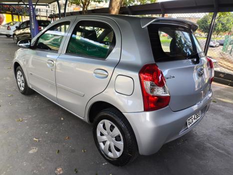 TOYOTA Etios Hatch 1.3 16V 4P FLEX X, Foto 9