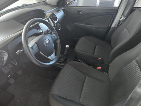 TOYOTA Etios Hatch 1.3 16V 4P FLEX X, Foto 6
