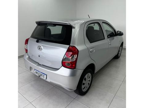 TOYOTA Etios Hatch 1.3 16V 4P FLEX X, Foto 4