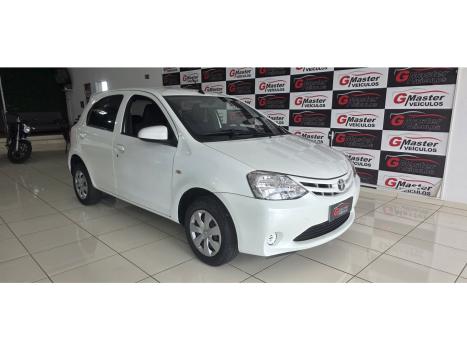 TOYOTA Etios Hatch 1.3 16V 4P FLEX X, Foto 2