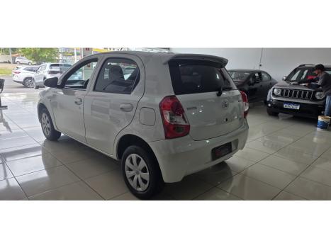 TOYOTA Etios Hatch 1.3 16V 4P FLEX X, Foto 3