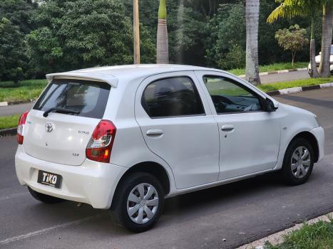 TOYOTA Etios Hatch 1.3 16V 4P FLEX X, Foto 3
