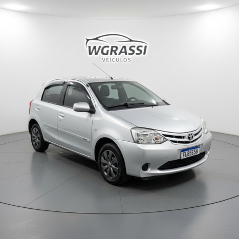 TOYOTA Etios Hatch 1.3 16V 4P FLEX X, Foto 4