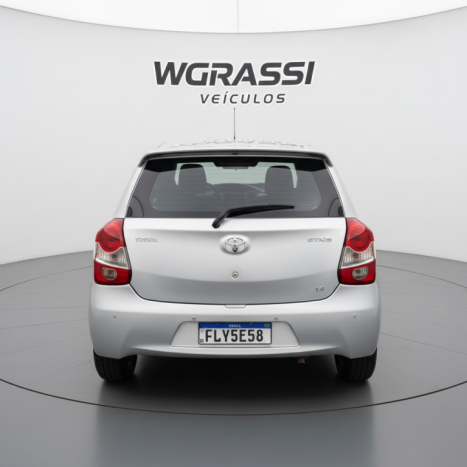 TOYOTA Etios Hatch 1.3 16V 4P FLEX X, Foto 5