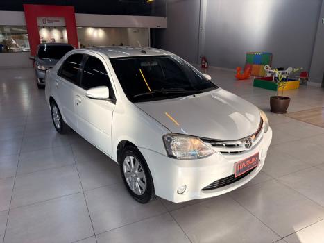 TOYOTA Etios Hatch 1.5 16V 4P FLEX XLS AUTOM�TICO, Foto 1