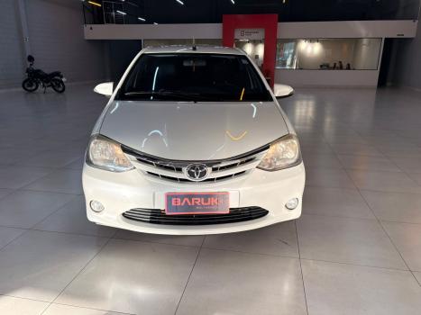 TOYOTA Etios Hatch 1.5 16V 4P FLEX XLS AUTOM�TICO, Foto 3