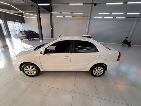 TOYOTA Etios Hatch 1.5 16V 4P FLEX XLS AUTOM�TICO, Foto 5