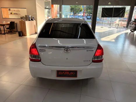 TOYOTA Etios Hatch 1.5 16V 4P FLEX XLS AUTOM�TICO, Foto 6