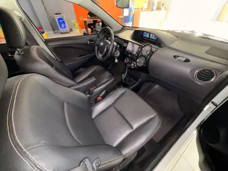 TOYOTA Etios Hatch 1.5 16V 4P FLEX XLS AUTOM�TICO, Foto 15