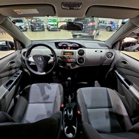 TOYOTA Etios Hatch 1.3 16V 4P FLEX XS, Foto 6