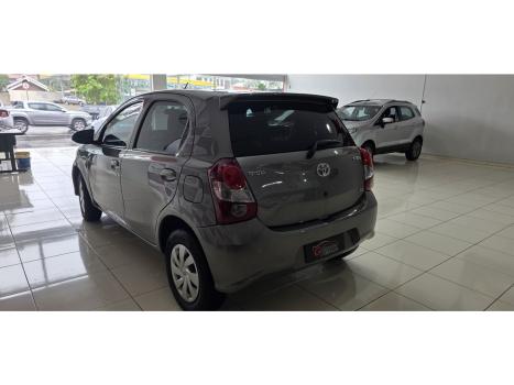TOYOTA Etios Hatch 1.3 16V 4P FLEX X, Foto 6