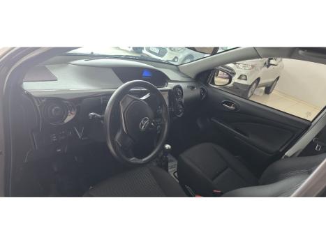 TOYOTA Etios Hatch 1.3 16V 4P FLEX X, Foto 8