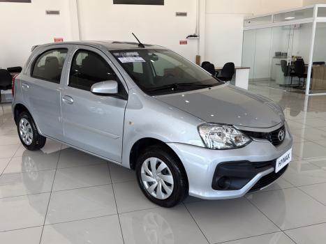 TOYOTA Etios Hatch 1.3 16V 4P FLEX X, Foto 2