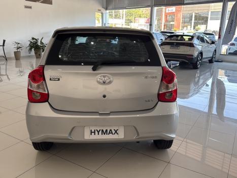 TOYOTA Etios Hatch 1.3 16V 4P FLEX X, Foto 4