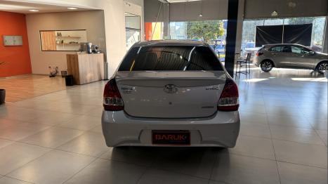 TOYOTA Etios Hatch 1.5 16V 4P FLEX PLATINUM AUTOM�TICO, Foto 4