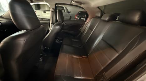 TOYOTA Etios Hatch 1.5 16V 4P FLEX PLATINUM AUTOM�TICO, Foto 15