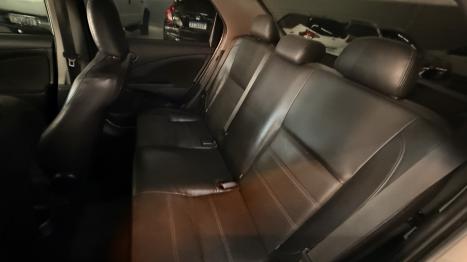 TOYOTA Etios Hatch 1.5 16V 4P FLEX PLATINUM AUTOM�TICO, Foto 16