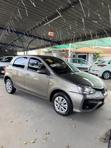 TOYOTA Etios Hatch 1.3 16V 4P FLEX X, Foto 1