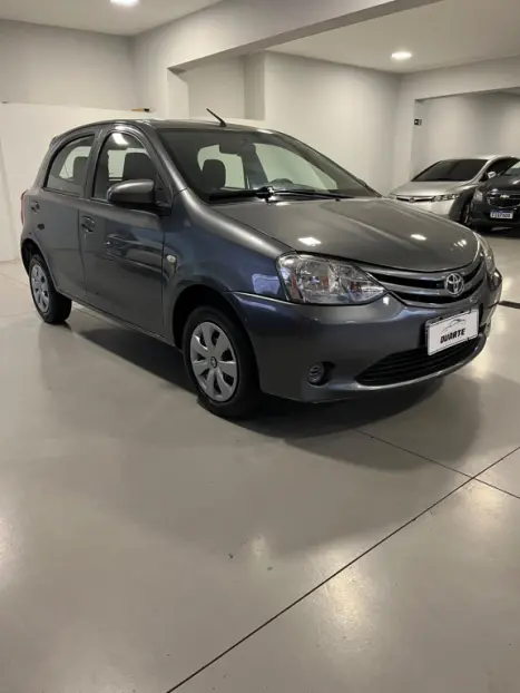 TOYOTA Etios Hatch 1.3 16V 4P FLEX X, Foto 1