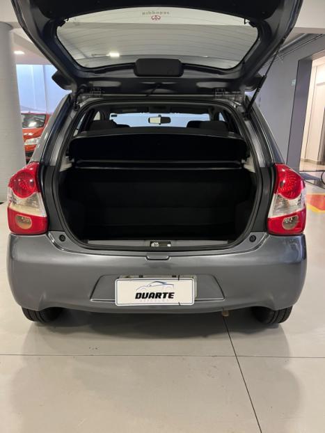TOYOTA Etios Hatch 1.3 16V 4P FLEX X, Foto 9