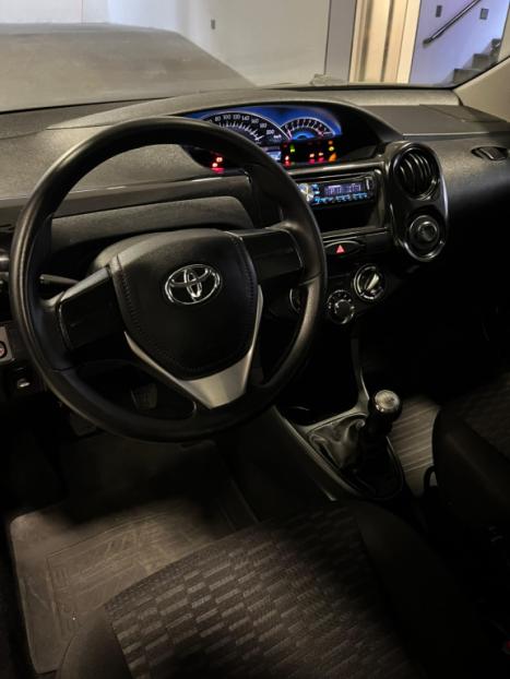 TOYOTA Etios Hatch 1.3 16V 4P FLEX X, Foto 13