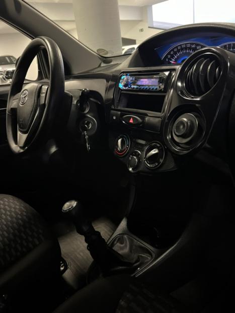 TOYOTA Etios Hatch 1.3 16V 4P FLEX X, Foto 14
