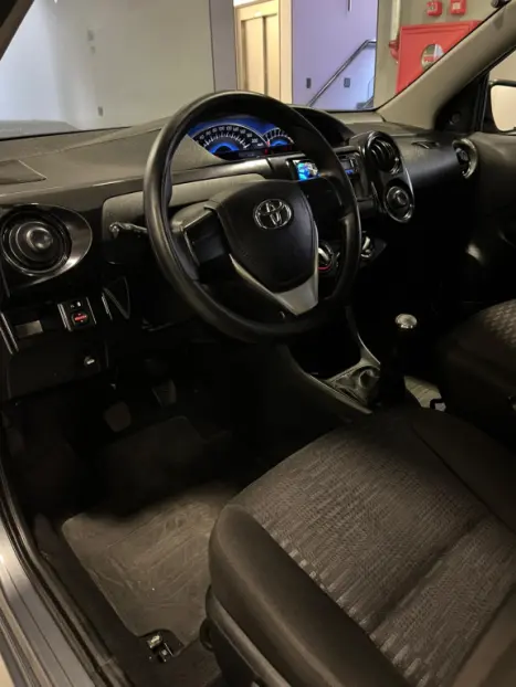 TOYOTA Etios Hatch 1.3 16V 4P FLEX X, Foto 15