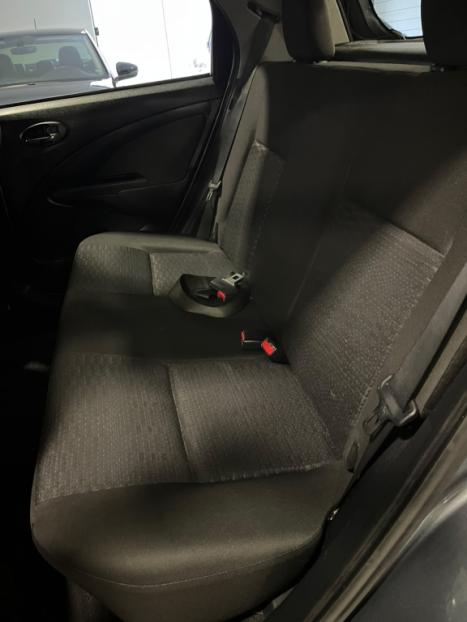 TOYOTA Etios Hatch 1.3 16V 4P FLEX X, Foto 19