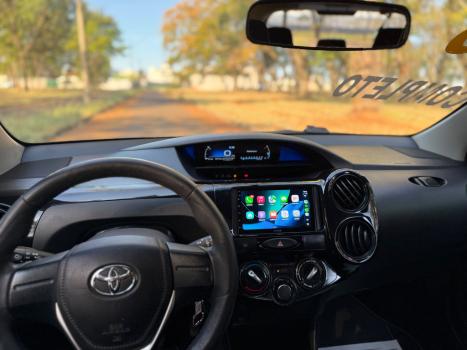 TOYOTA Etios Hatch 1.5 16V 4P FLEX XS AUTOM�TICO, Foto 2