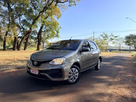 TOYOTA Etios Hatch 1.5 16V 4P FLEX XS AUTOM�TICO, Foto 8