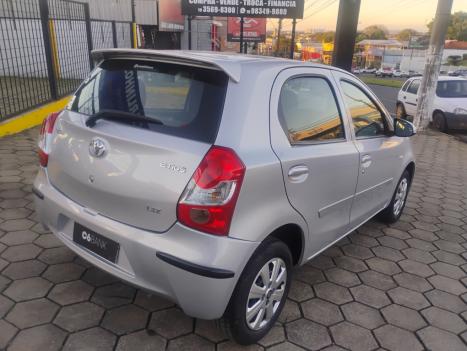 TOYOTA Etios Hatch 1.3 16V 4P FLEX X, Foto 3