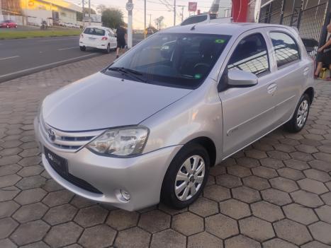TOYOTA Etios Hatch 1.3 16V 4P FLEX X, Foto 5
